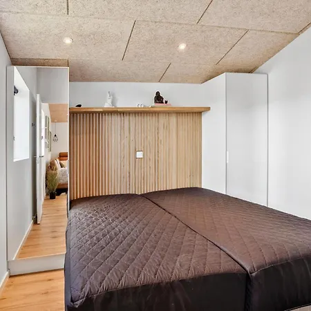 בית נופש Beautiful In With Sauna *