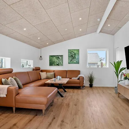 Beautiful In With Sauna Vakantiehuis